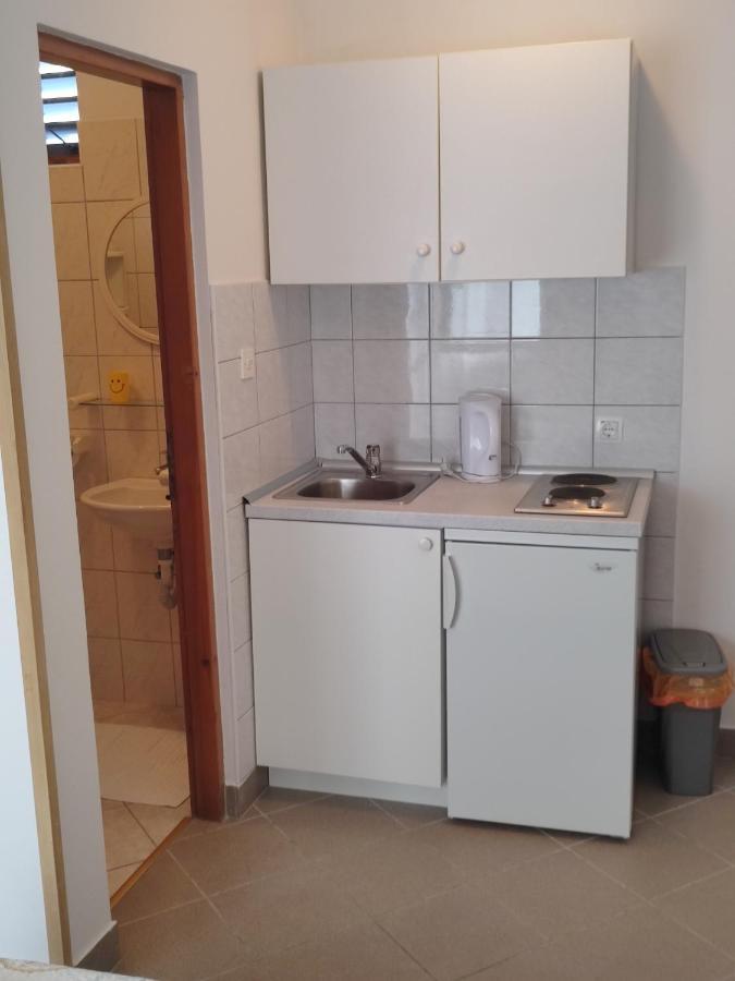 Appartamento Blaza Prvić Luka Esterno foto